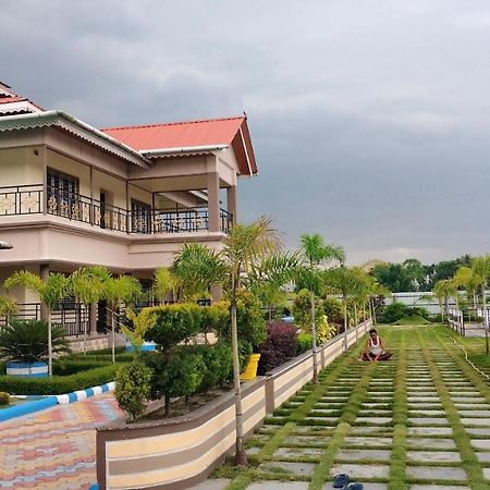 Whistling Wind Resorts By Stayapart ลาตากูรี ภายนอก รูปภาพ